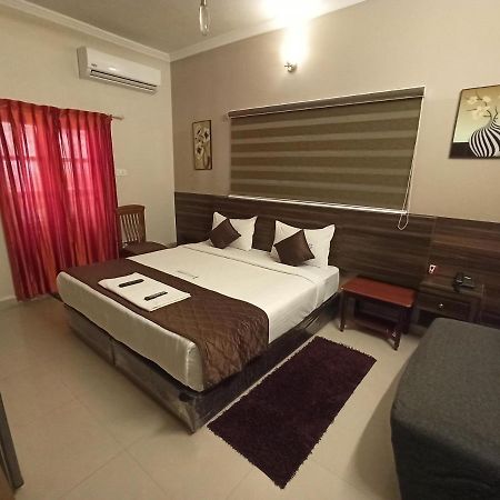 Hotel I-Way Residency Perungudi Chennai Exterior foto