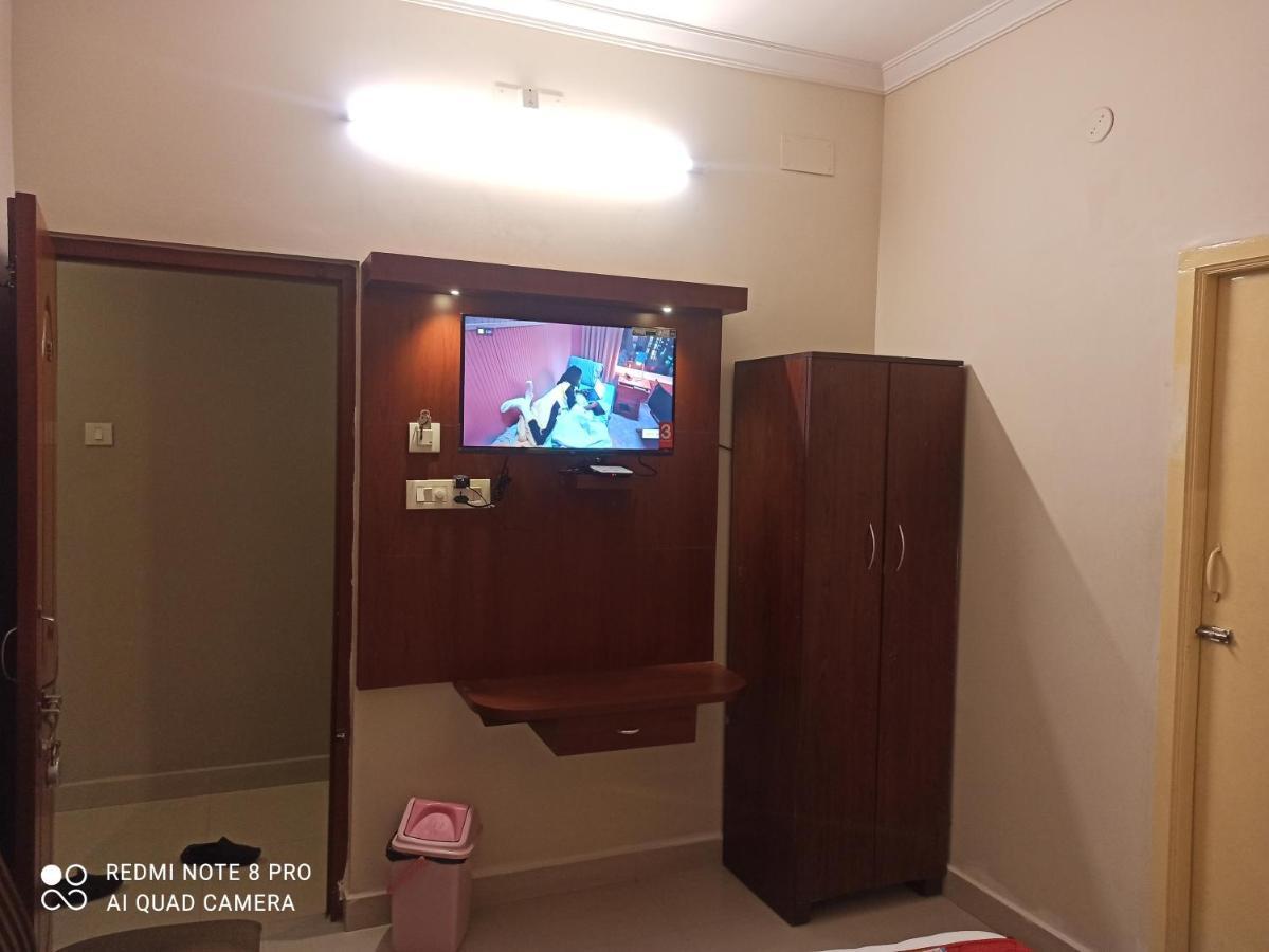 Hotel I-Way Residency Perungudi Chennai Exterior foto