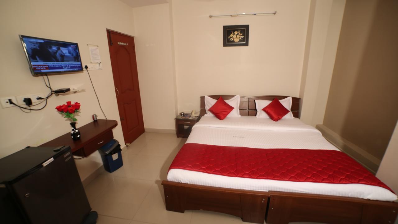 Hotel I-Way Residency Perungudi Chennai Exterior foto