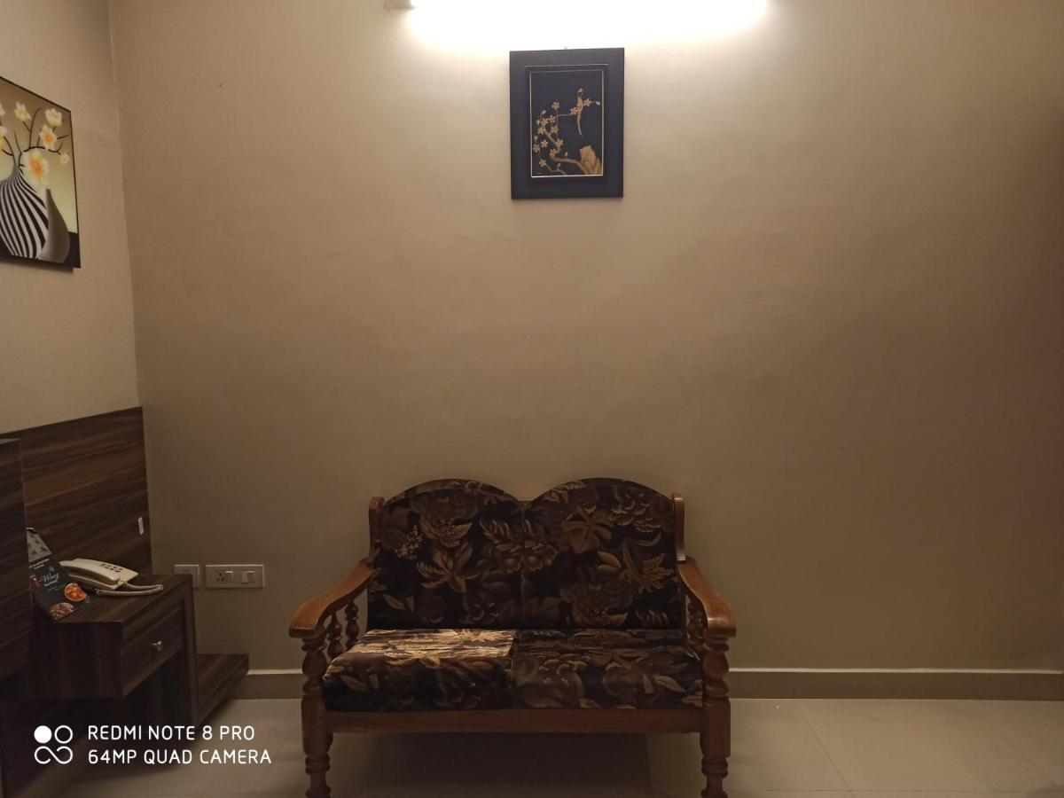 Hotel I-Way Residency Perungudi Chennai Exterior foto